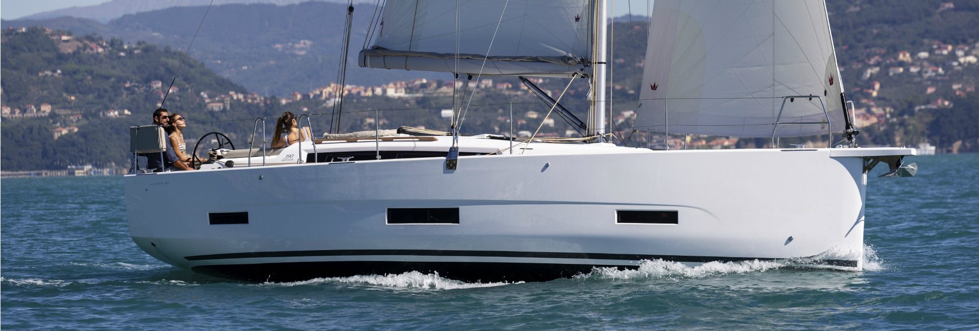 Dufour 390