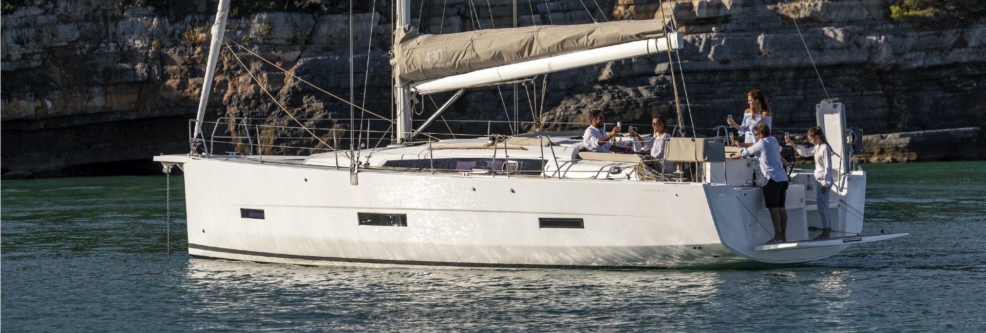 Dufour 430