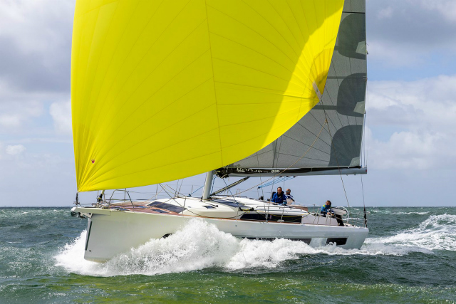 Dufour Cup Round The Island Race 
