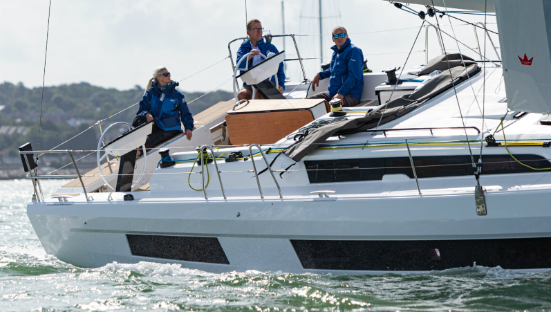 Universal Yachting