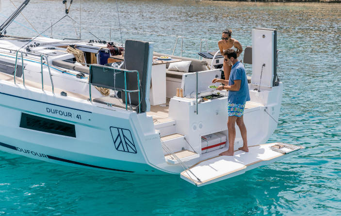 LIFESTYLE AND ONBOARD LIVING
